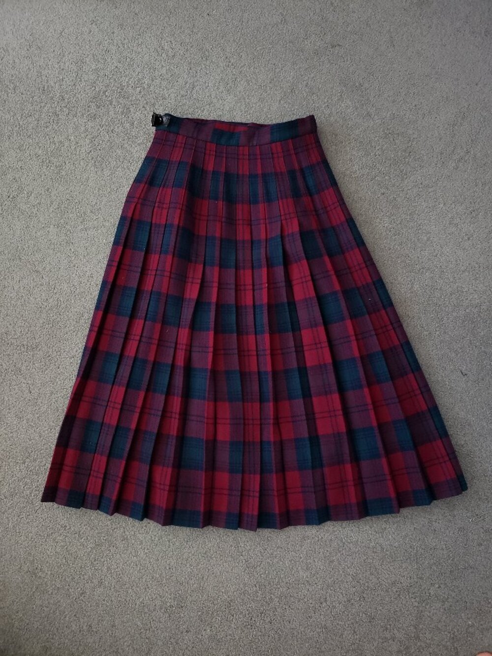 Wool plaid skirt Made in Scotland 24" waist XS